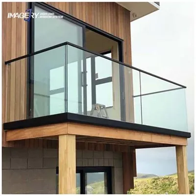 Balkongeländer aus Aluminiumglas